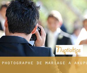 Photographe de mariage à Akupu