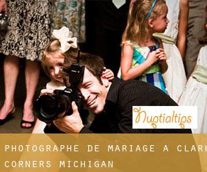 Photographe de mariage à Clark Corners (Michigan)